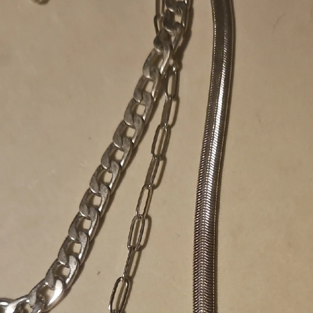 Elegant Silver Chain Necklace Set - Picture 2 of 2